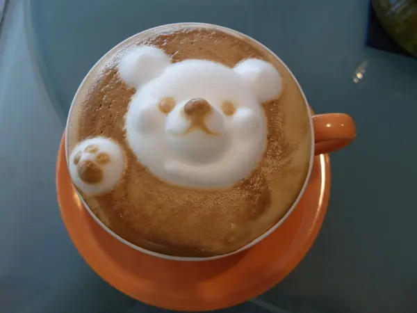 『台中』令女孩们趋之若鹜的小熊立体拉花52 cafe